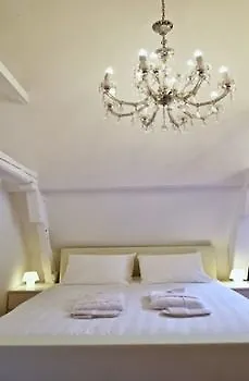Luxury Apartments Delft V History Written